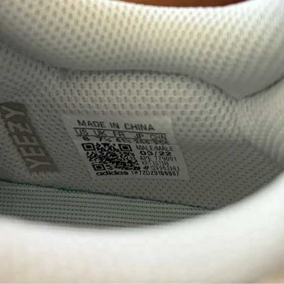 Yeezy Boost 700 Analog - Picture 6 of 10